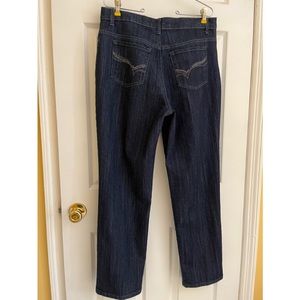 SOLD - On another Platform! Gloria Vanderbilt AMANDA Jeans Missy 12 Waist 32”